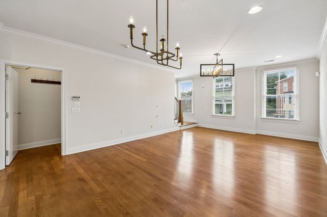 2110 Acklen Ave Apt 101, Nashville, TN 37212