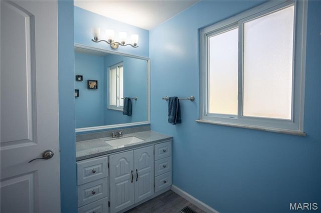 12220 Tempo Drive, St Louis, MO 63146