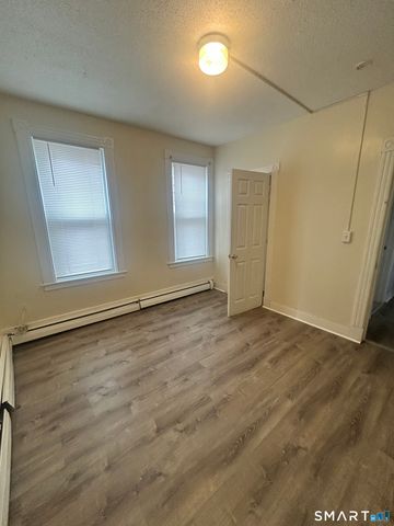 34-36 Barker Street 1, Hartford, CT 06114