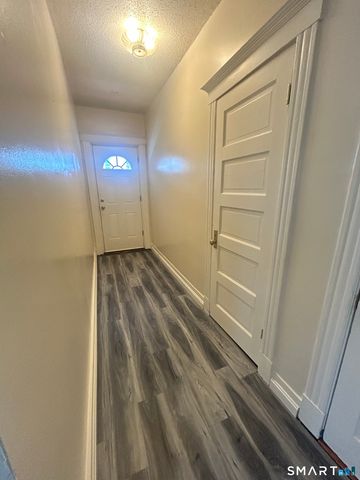 34-36 Barker Street 1, Hartford, CT 06114