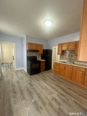 34-36 Barker Street 1, Hartford, CT 06114