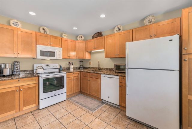 264 Chatham Circle, Warwick, RI 02886