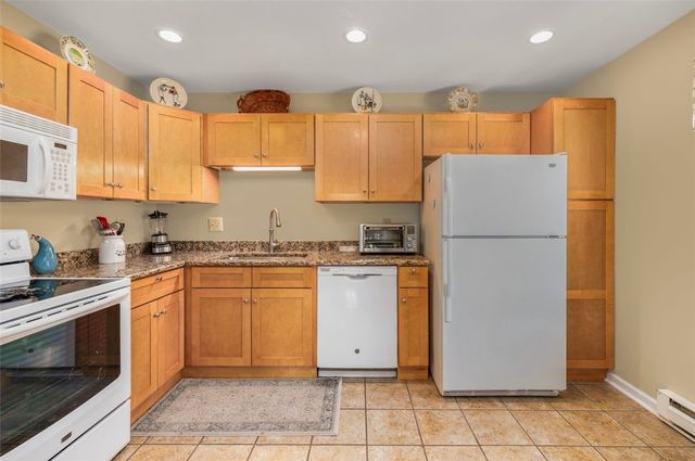 264 Chatham Circle, Warwick, RI 02886