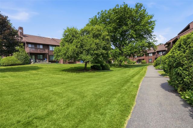 262 Old Farm Lane, Mohegan Lake, NY 10547
