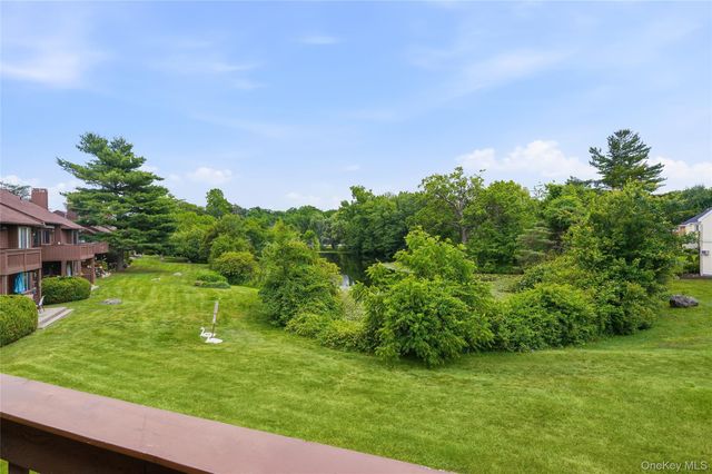 262 Old Farm Lane, Mohegan Lake, NY 10547