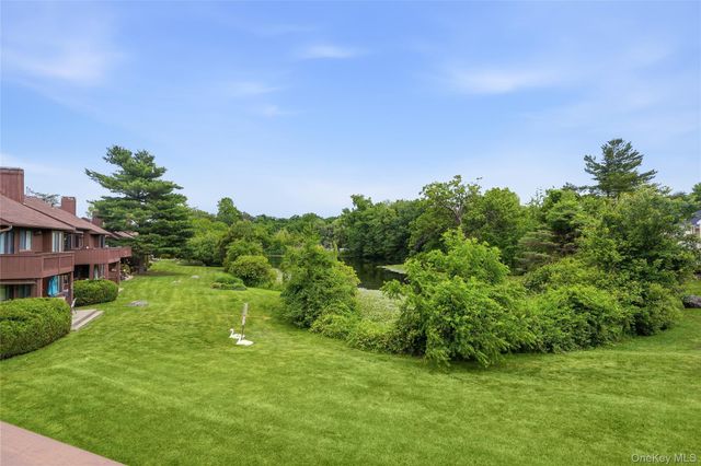 262 Old Farm Lane, Mohegan Lake, NY 10547