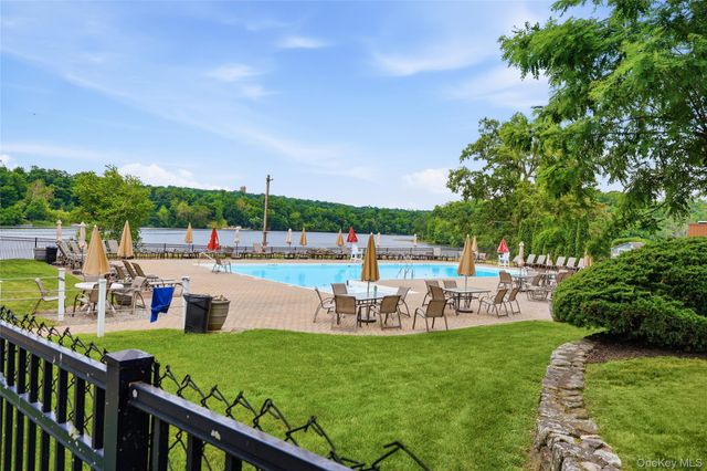 262 Old Farm Lane, Mohegan Lake, NY 10547