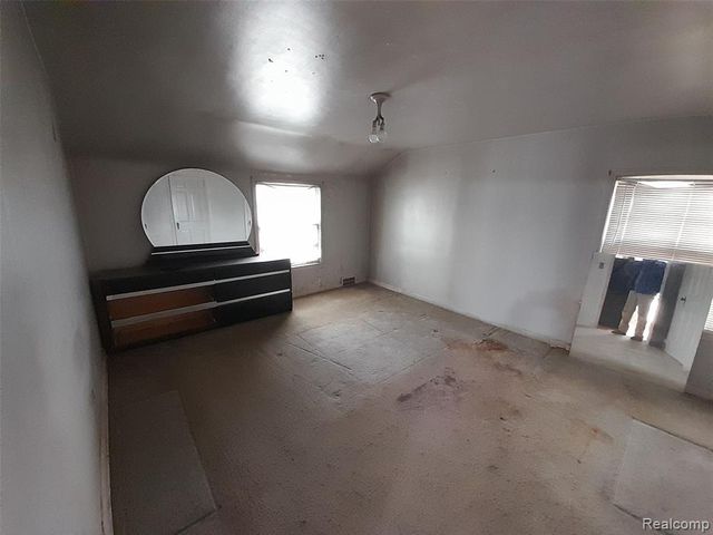 2597 W 8 Mile Road, Detroit, MI 48221