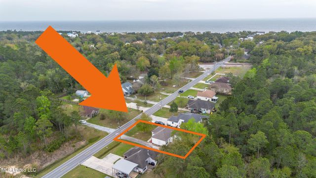 313 Espy Avenue, Pass Christian, MS 39571