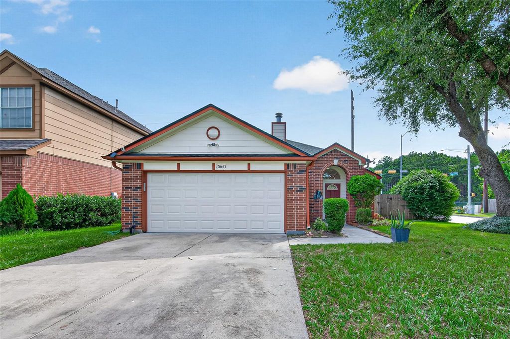 13667 Paxton Drive, Houston, TX 77014
