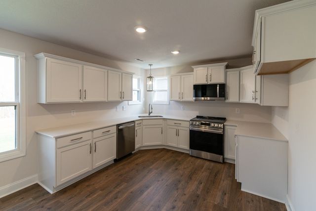 9 Miller Farm, Clarksville, TN 37043