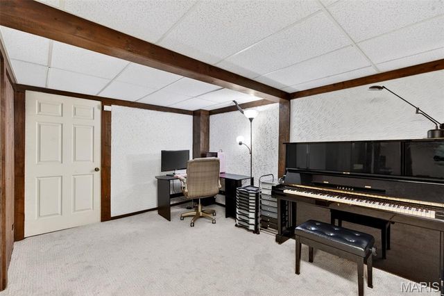 1001 Dorne Drive, Manchester, MO 63021