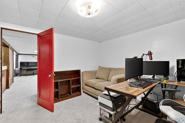 1001 Dorne Drive, Manchester, MO 63021