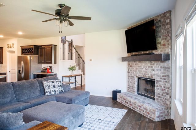 4036 Aurora Lane, Heartland, TX 75126