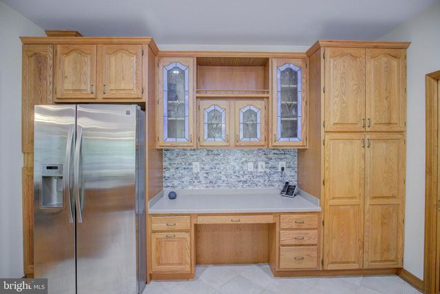 813 BLACKS HILL RD, Great Falls, VA 22066