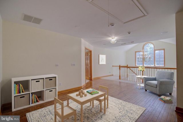 813 BLACKS HILL RD, Great Falls, VA 22066