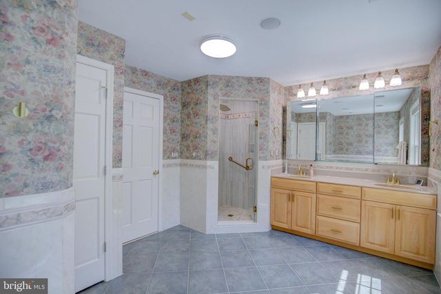 813 BLACKS HILL RD, Great Falls, VA 22066