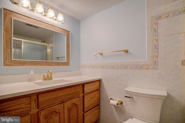 813 BLACKS HILL RD, Great Falls, VA 22066