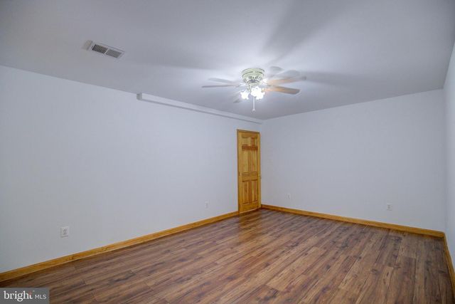 813 BLACKS HILL RD, Great Falls, VA 22066