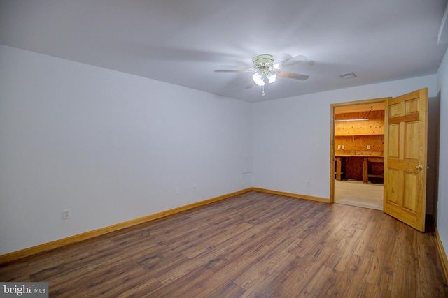 813 BLACKS HILL RD, Great Falls, VA 22066