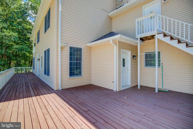 813 BLACKS HILL RD, Great Falls, VA 22066