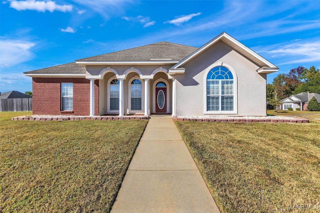 689 Cotton Terrace Loop, Deatsville, AL 36022