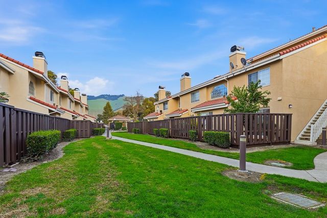 51 51 Sea Crest Ter, Fremont, CA 94536