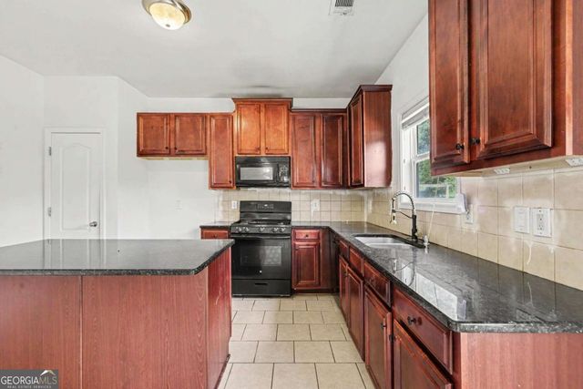 7969 Hawks Nest Trail, Lithia Springs, GA 30122