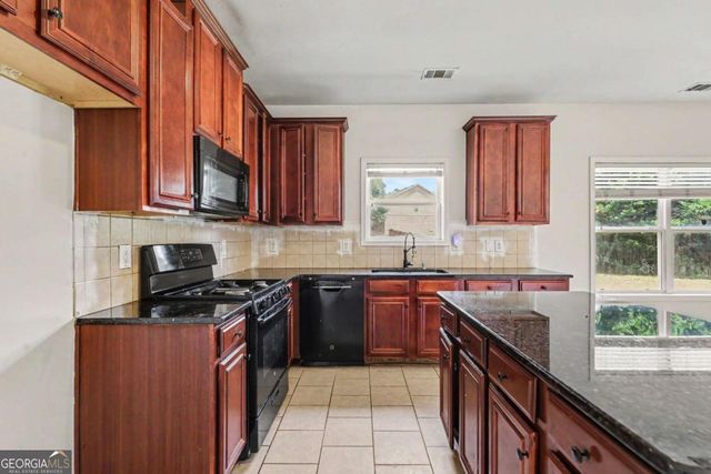 7969 Hawks Nest Trail, Lithia Springs, GA 30122