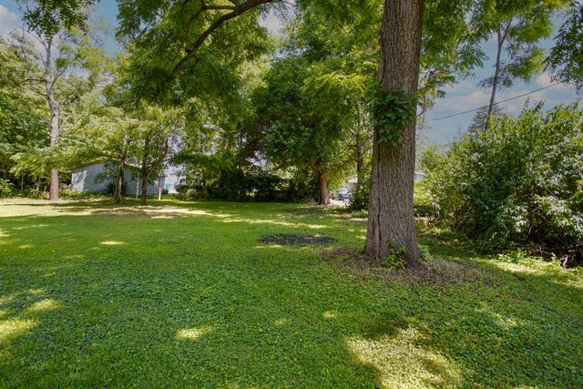106 Hillsdale Road, Joliet, IL 60433