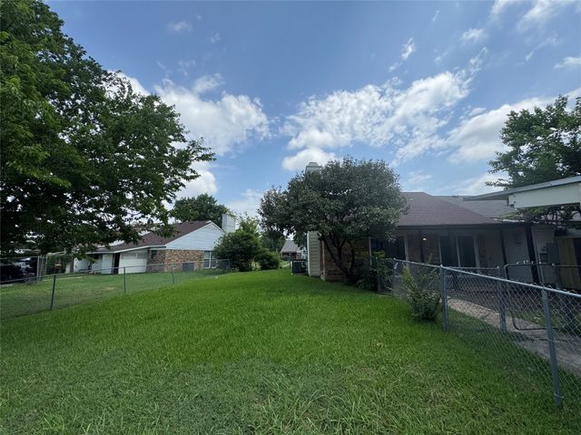 821 Colchester Drive, Mesquite, TX 75149