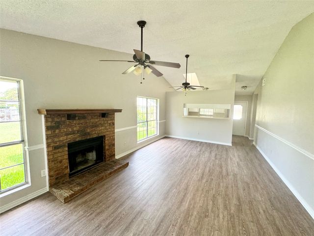 821 Colchester Drive, Mesquite, TX 75149