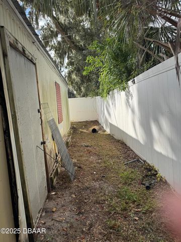 67 GOLDEN GATE Circle N, Port Orange, FL 32129