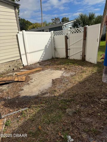 67 GOLDEN GATE Circle N, Port Orange, FL 32129