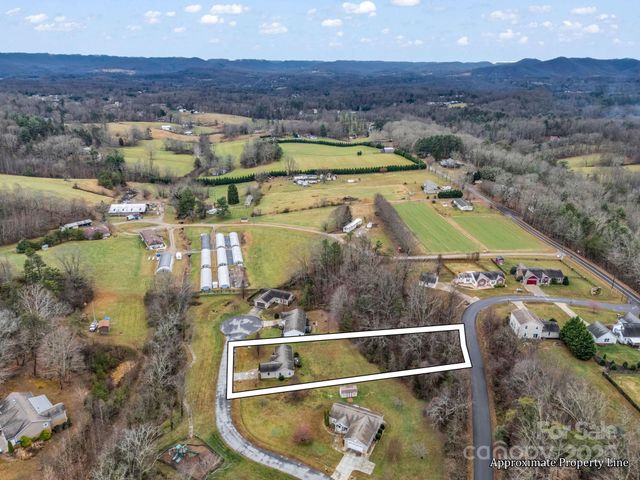 15 Little Pole Creek Drive 12, Candler, NC 28715