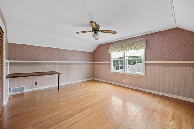 7873 N Edgeworth DRIVE, Milwaukee, WI 53223