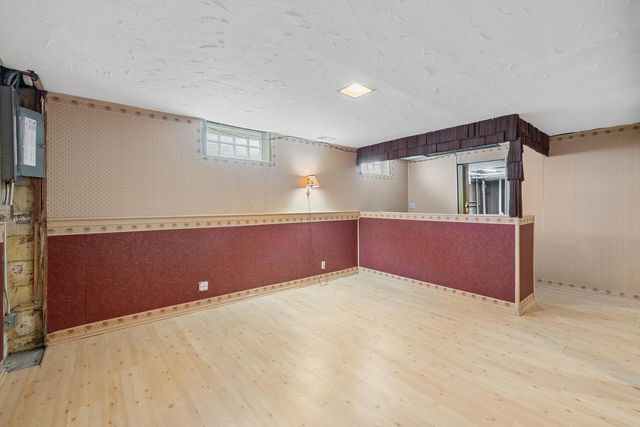 7873 N Edgeworth DRIVE, Milwaukee, WI 53223