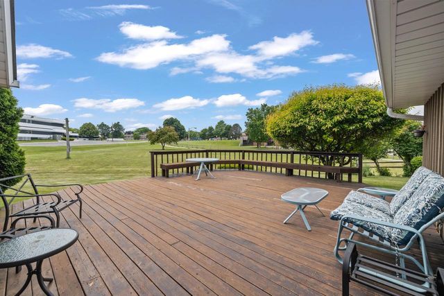 7873 N Edgeworth DRIVE, Milwaukee, WI 53223