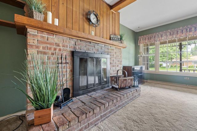7873 N Edgeworth DRIVE, Milwaukee, WI 53223