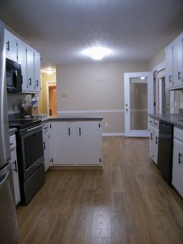 67 Hilco Dr, Lafayette, TN 37083