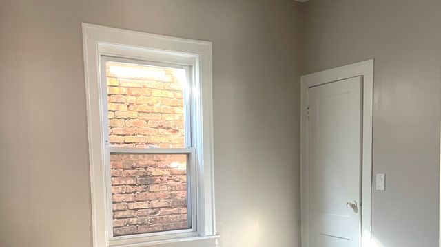 8400 S Burley Avenue, Chicago, IL 60617