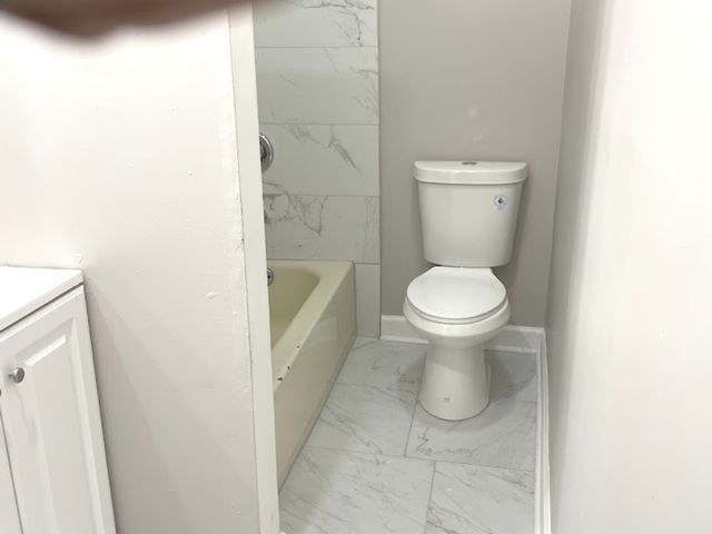 8400 S Burley Avenue, Chicago, IL 60617