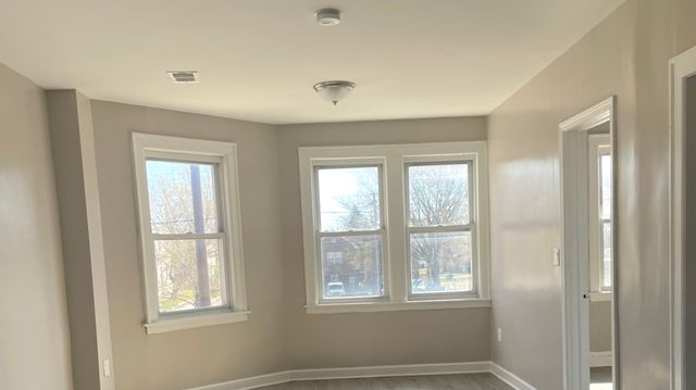 8400 S Burley Avenue, Chicago, IL 60617