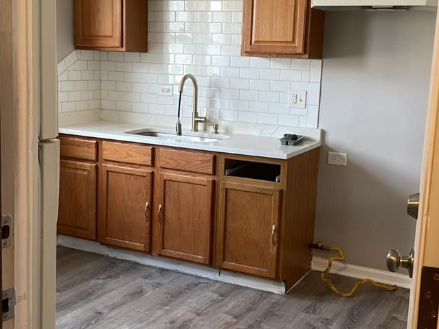 8400 S Burley Avenue, Chicago, IL 60617