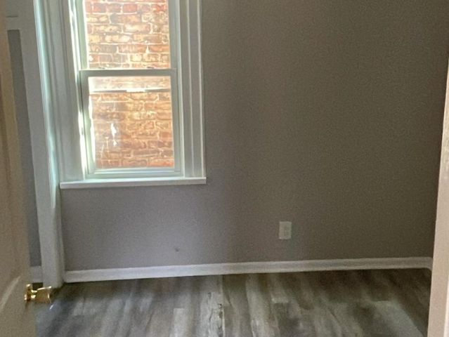 8400 S Burley Avenue, Chicago, IL 60617