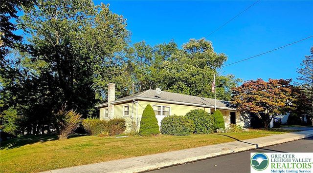 339 Delong Avenue, Emmaus Boro, PA 18049