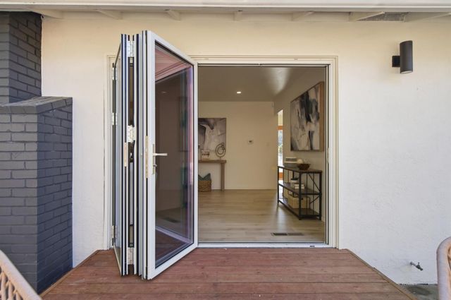 10910 Glen Artney Street, Oakland, CA 94605