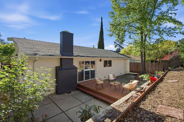 10910 Glen Artney Street, Oakland, CA 94605