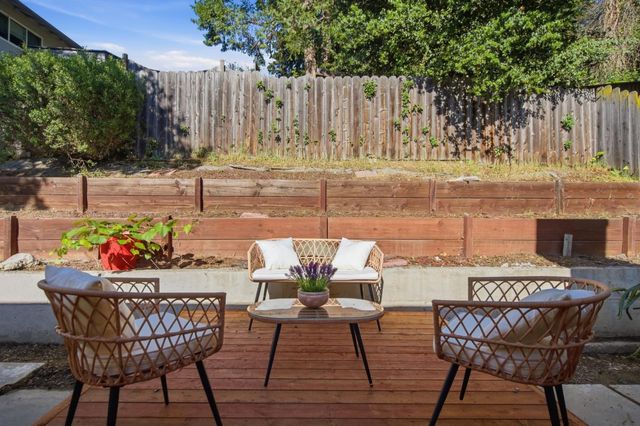 10910 Glen Artney Street, Oakland, CA 94605