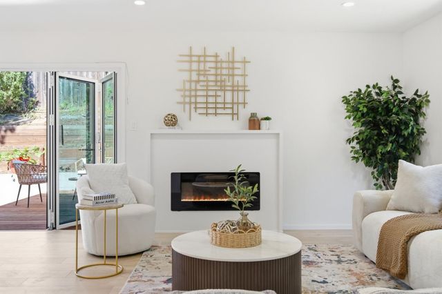 10910 Glen Artney Street, Oakland, CA 94605